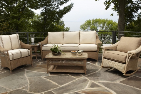 Four Tips for Choosing New Patio Furniture in Kalamazoo this Spring